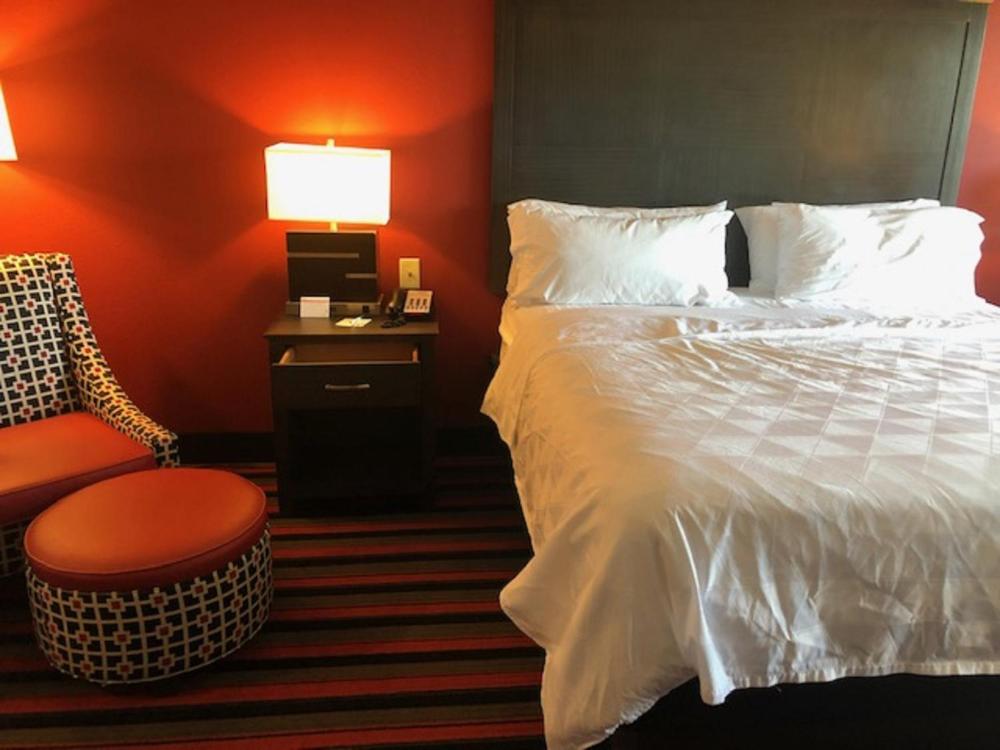Standard King Room interior